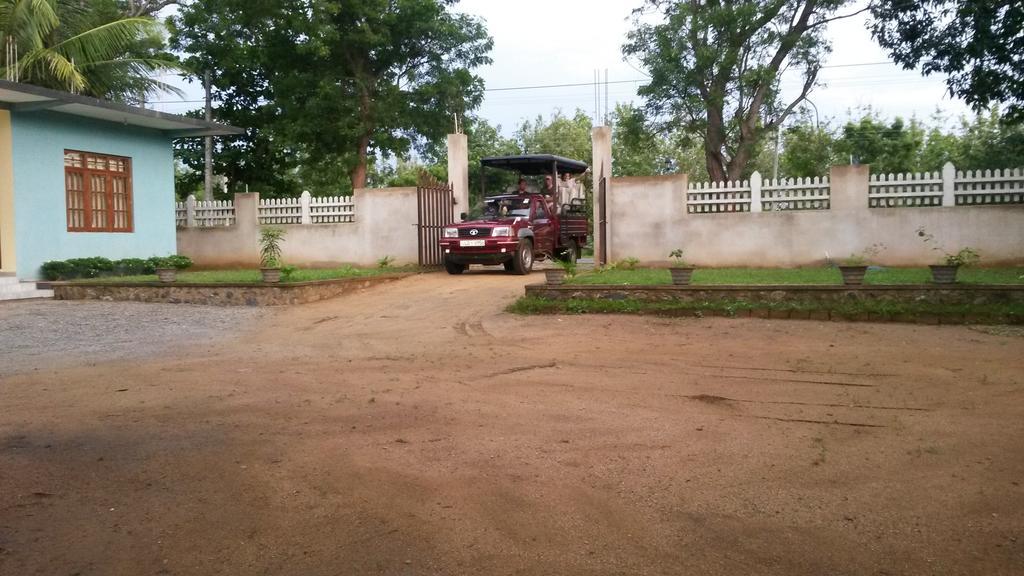 Hotel Gayan'S Udawalawe Kültér fotó
