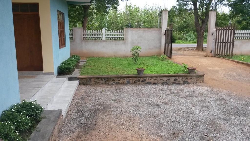 Hotel Gayan'S Udawalawe Kültér fotó